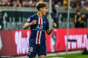 Adil Aouchiche va quitter le PSG.