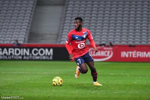 Bamba avec le ballon