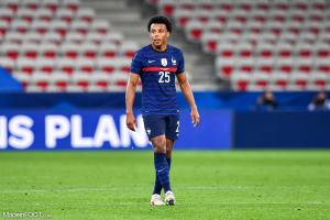 Jules Koundé, ici avec le maillot de l'Équipe de France.