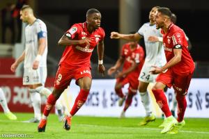 Cette saison, Stephy Mavididi était prêté avec option d'achat à Dijon.