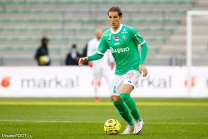Panagiotis Retsos, le défenseur polyvalent de l'AS Saint-Etienne, est forfait pour la réception du Lille OSC.