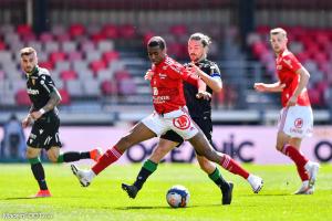 Yannick Cahuzac, le milieu de terrain et capitaine du RC Lens.