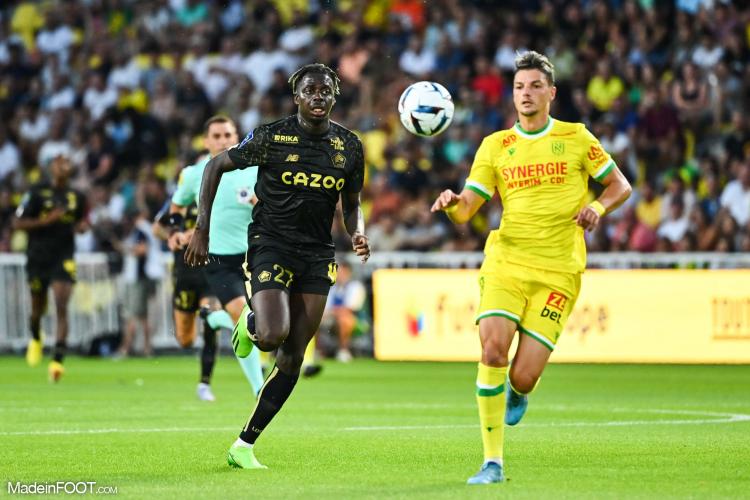 LOSC - La réaction de Mohamed Bayo au chant des supporters