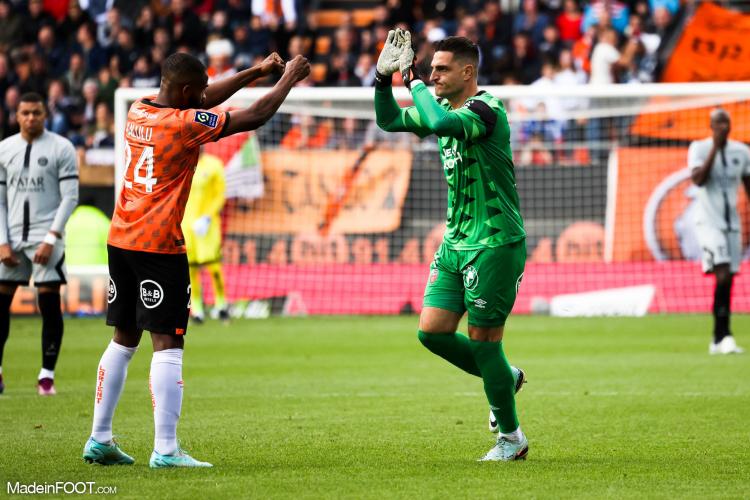 Mercato - Le LOSC met la main sur Vito Mannone (officiel)