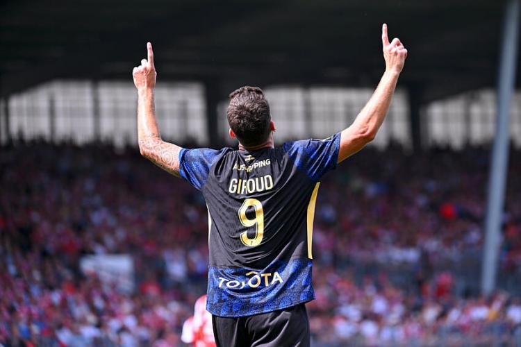 LOSC - Un plan anti-Giroud a été préparé par l'Étoile Rouge de Belgrade