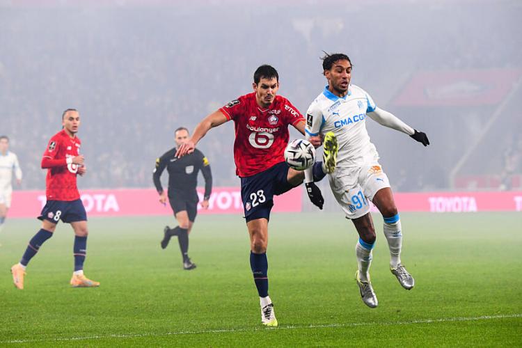 Algérie - Aïssa Mandi pressenti titulaire pour défier le Burkina Faso